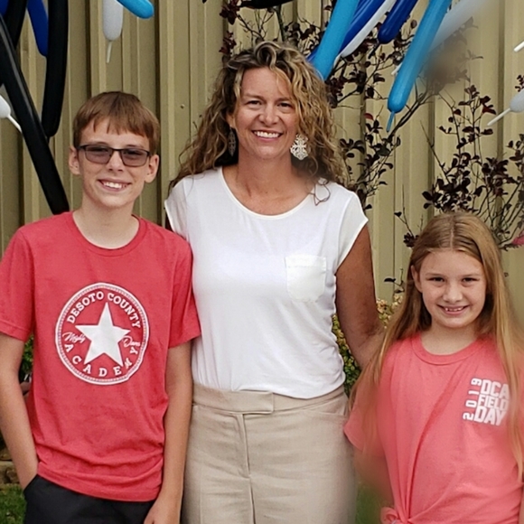 Meet your Posher, Tonja - Picture 2 of 2